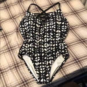 One piece swim suit